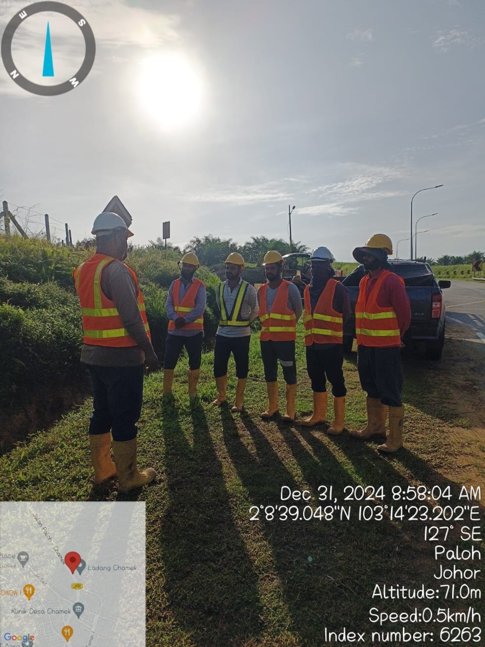Site team briefing at Paloh, Johor (31 December 2024).